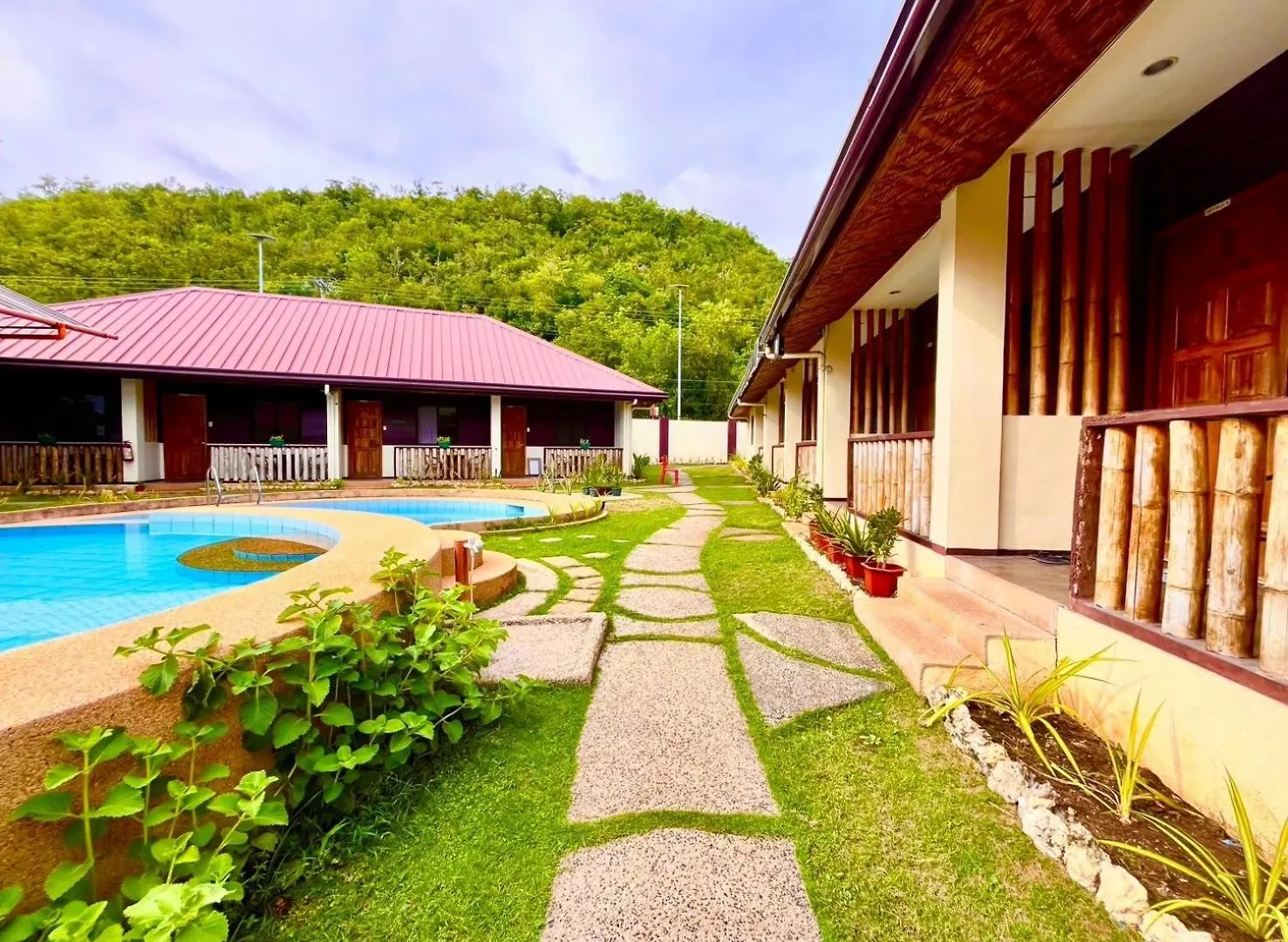 Chiisai Natsu Resort Bolod